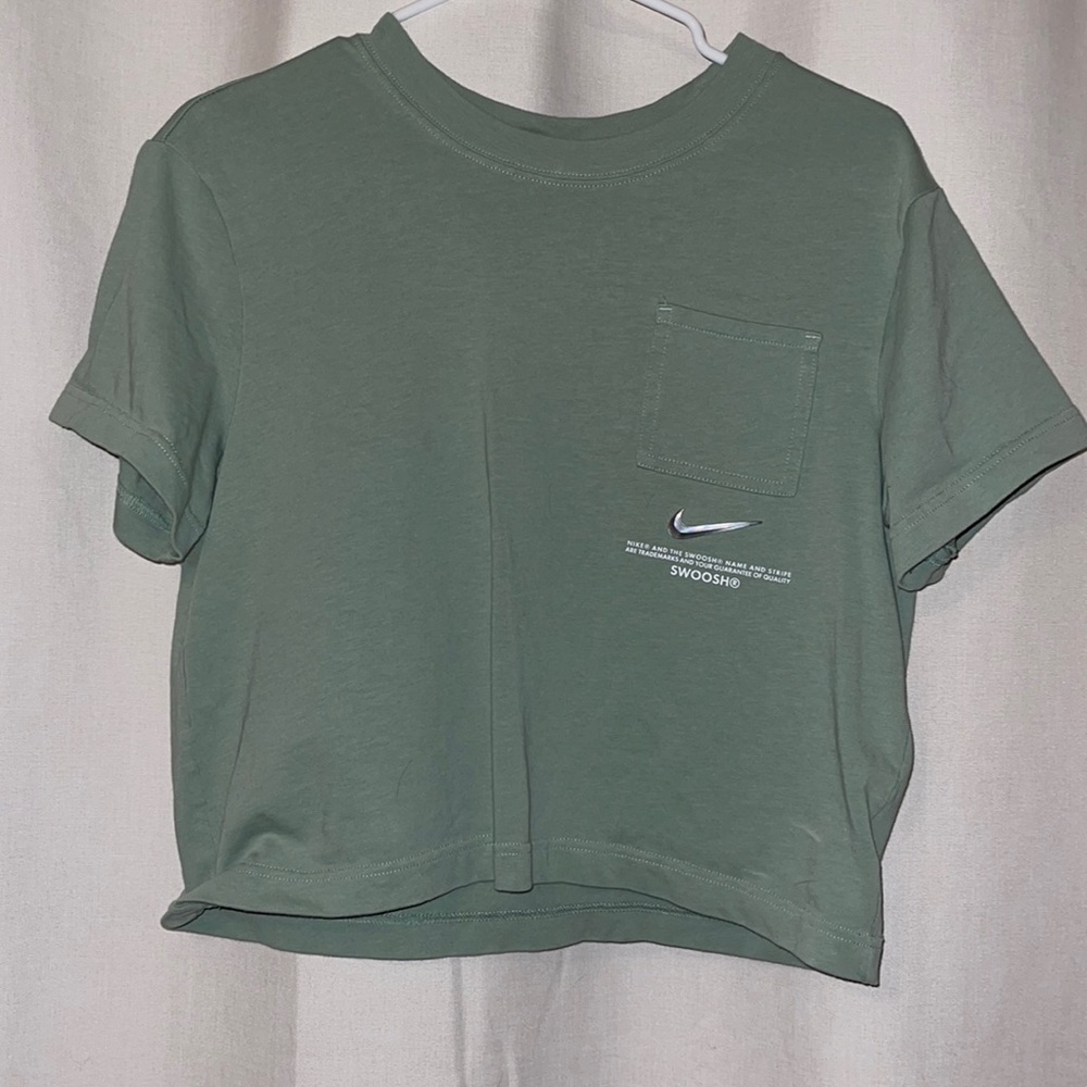 Nike Crop Tee